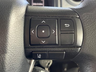 TOYOTA LAND CRUISER 70 - 4