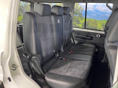 TOYOTA LAND CRUISER 70 - 9