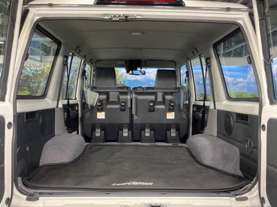 TOYOTA LAND CRUISER 70 - 10