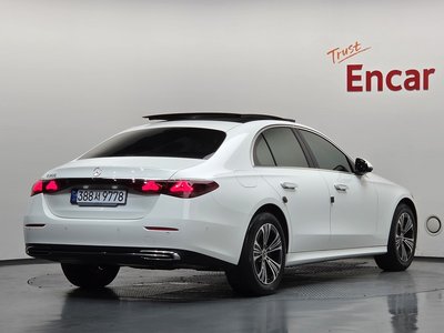 2025 Mercedes-BENZ E-CLASS — фото 4