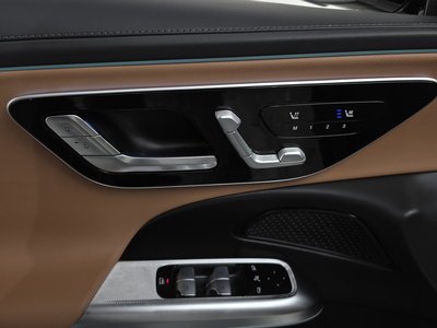 2025 Mercedes-BENZ E-CLASS 缩略图 28