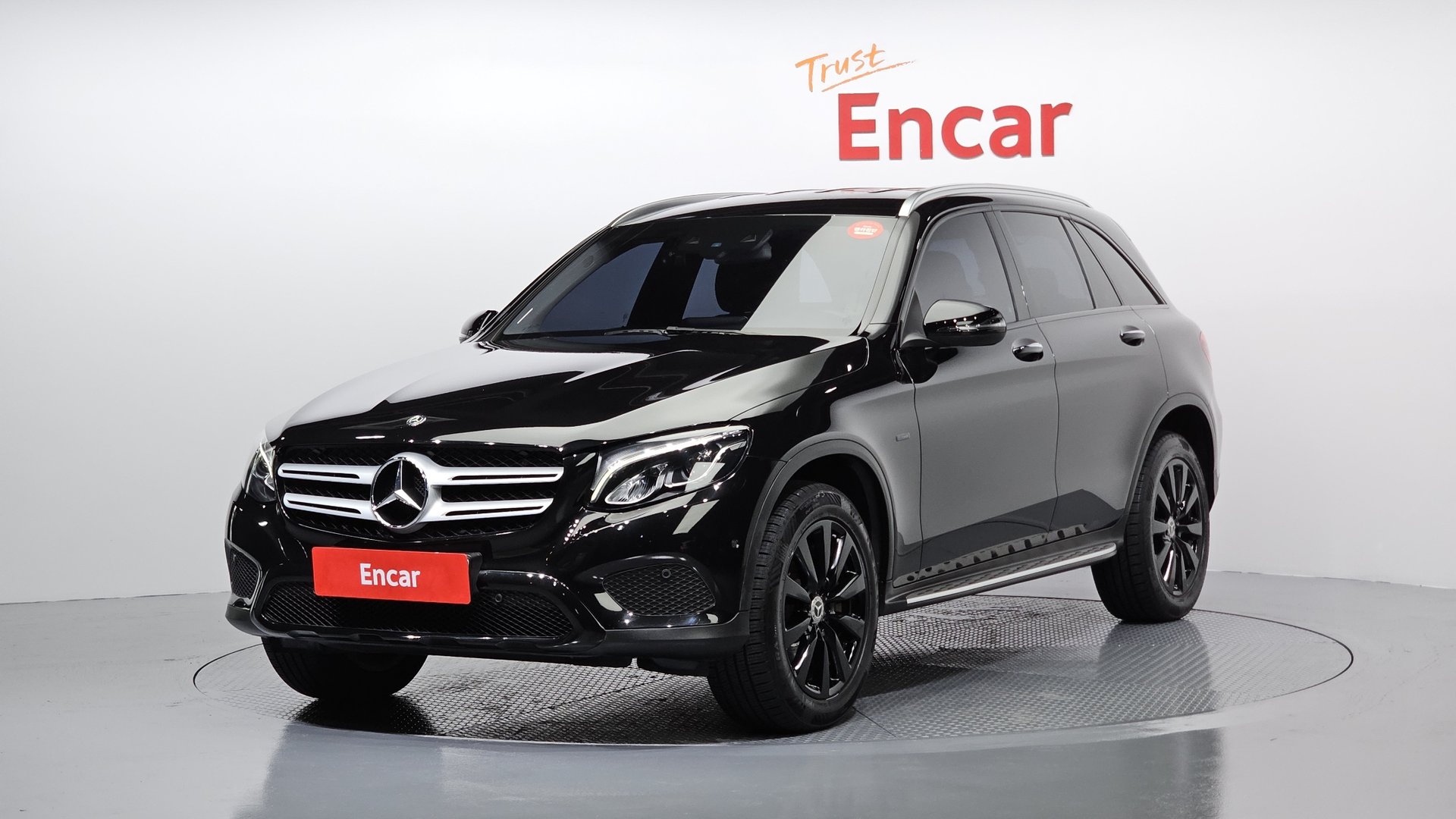 MERCEDES-BENZ GLC - View 1