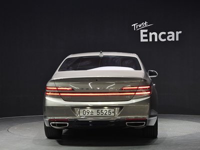 صورة 4 لـ 2019 Genesis G90