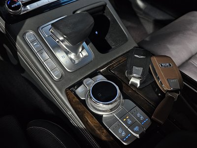 صورة 9 لـ 2019 Genesis G90