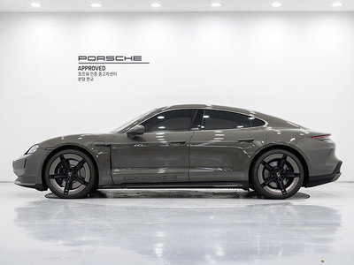 صورة 7 لـ 2025 Porsche TAYCAN