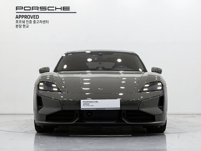 صورة 2 لـ 2025 Porsche TAYCAN