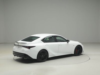 LEXUS IS - 10