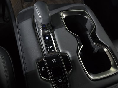 صورة 9 لـ 2024 Lexus LM