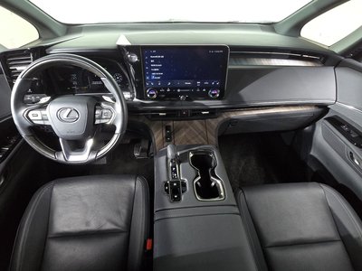 صورة 5 لـ 2024 Lexus LM