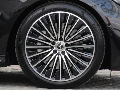 MERCEDES-BENZ E-CLASS - 5