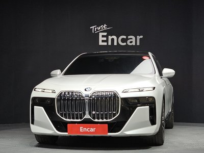 BMW 7 SERIES - 2
