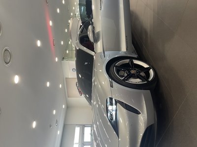 صورة 1 لـ 2020 Porsche TAYCAN
