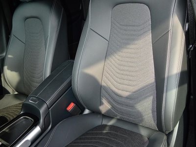 2024 Mercedes-BENZ GLB 缩略图 17