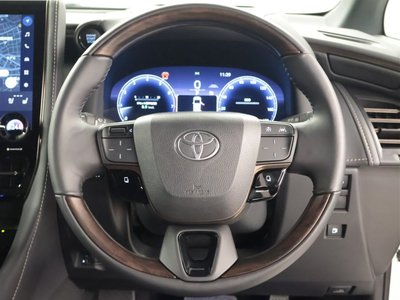2024 Toyota ALPHARD — фото 6