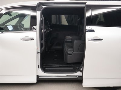 2024 Toyota ALPHARD — фото 22