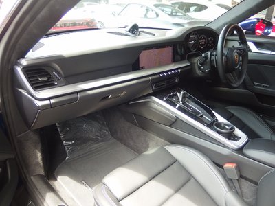 2020 Porsche 911 — миниатюра 28