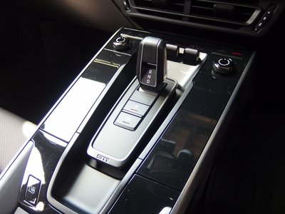 2020 Porsche 911 — миниатюра 35