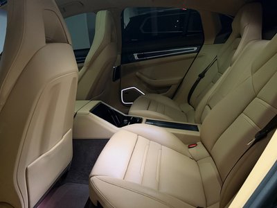 PORSCHE PANAMERA - 10