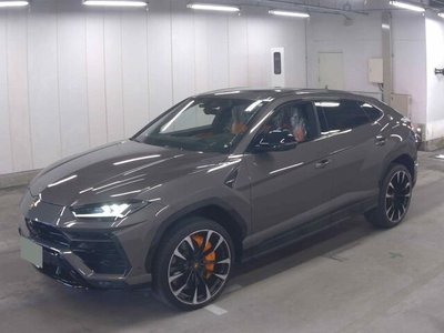 LAMBORGHINI URUS - 4