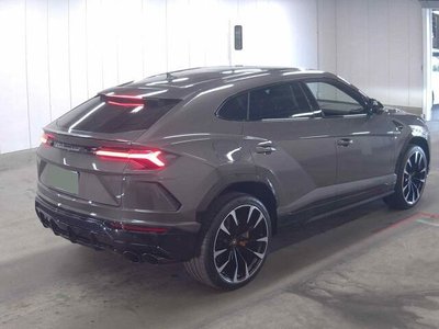 LAMBORGHINI URUS - 5