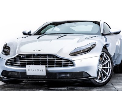 ASTON MARTIN DB11 - 1