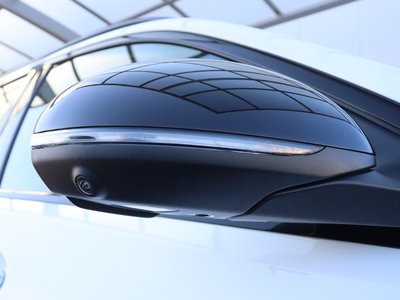 2025 MERCEDES-BENZ C-CLASS 缩略图 17