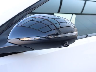 2025 MERCEDES-BENZ C-CLASS 缩略图 18