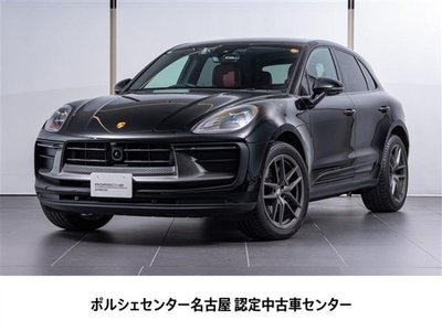 PORSCHE MACAN - 1