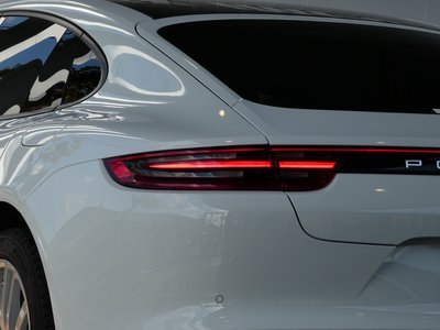 PORSCHE PANAMERA - 4