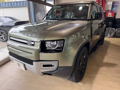 LAND ROVER DEFENDER - 2