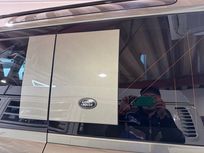 LAND ROVER DEFENDER - 5