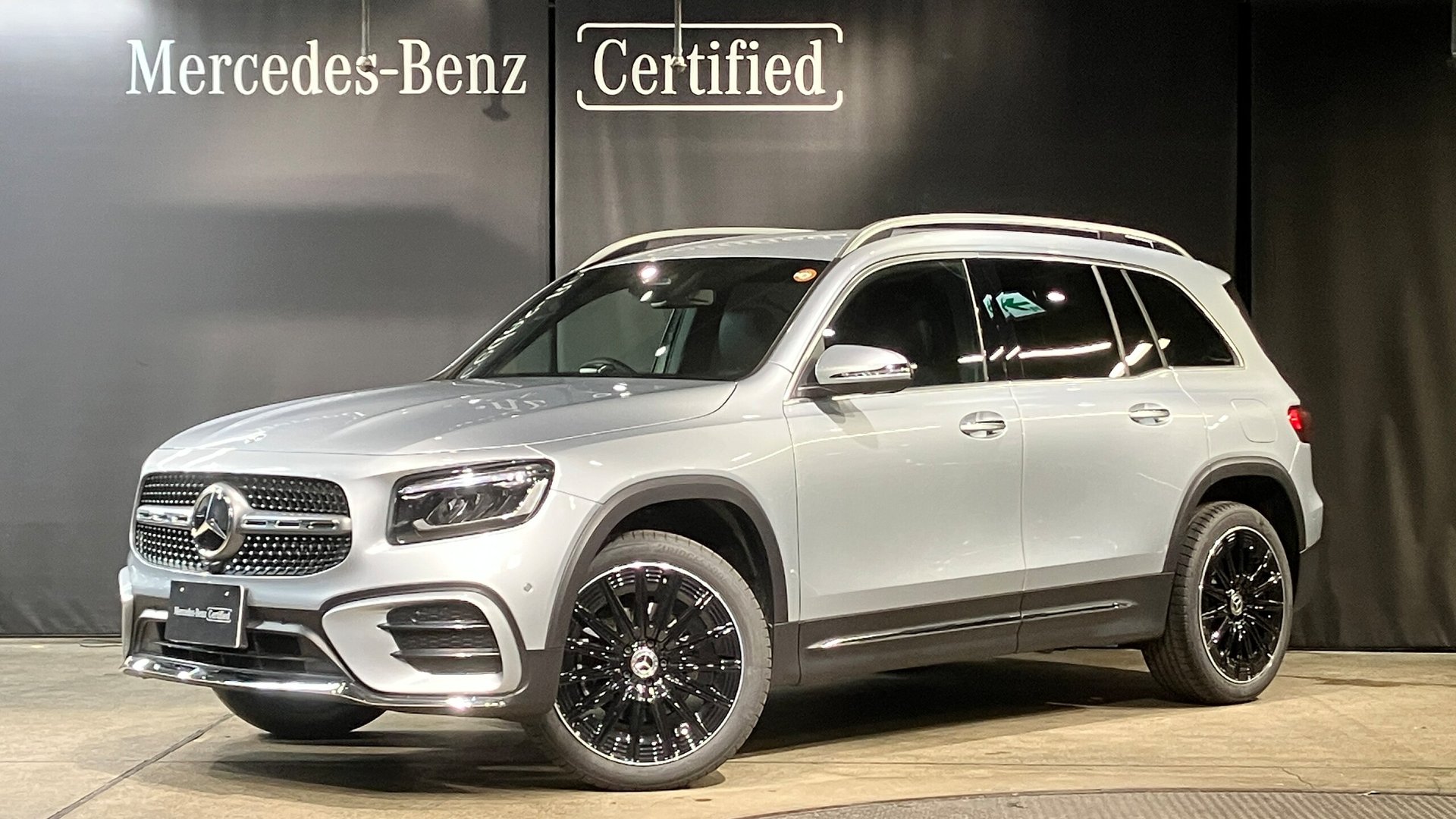 MERCEDES-BENZ GLB - View 1