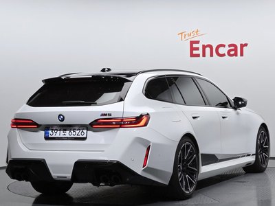 2025 BMW M5 照片 3