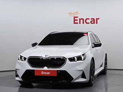 2025 BMW M5 照片 2