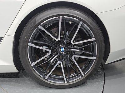2025 BMW M5 照片 8