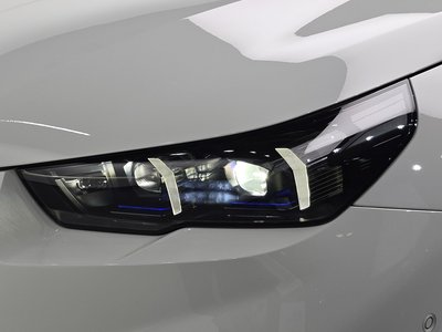 2025 BMW M5 照片 9