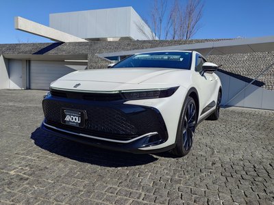 TOYOTA CROWN CROSSOVER - 1