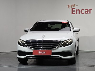 MERCEDES-BENZ E-CLASS - 3