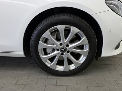 MERCEDES-BENZ E-CLASS - 6