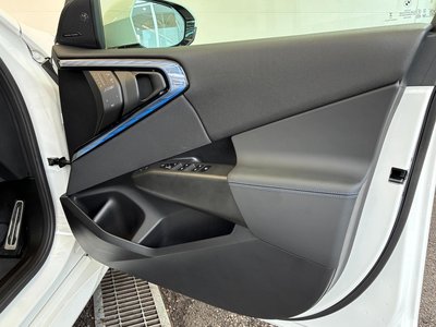 2025 BMW X3 — миниатюра 19