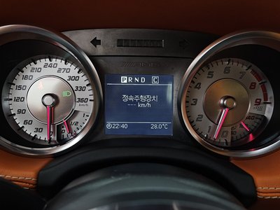 صورة 8 لـ 2012 Mercedes-BENZ SL AMG