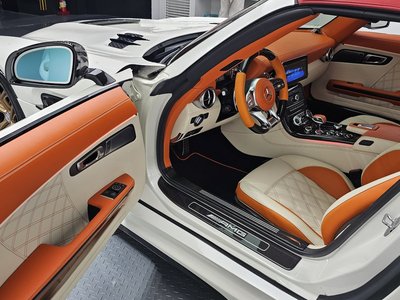 صورة 10 لـ 2012 Mercedes-BENZ SL AMG
