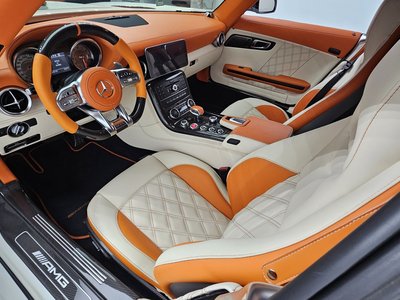 صورة 5 لـ 2012 Mercedes-BENZ SL AMG