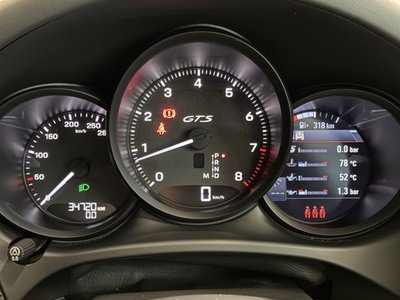 2026 Porsche MACAN thumbnail 17