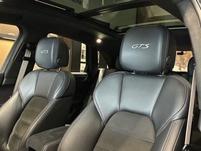 2026 Porsche MACAN thumbnail 11