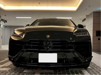 LAMBORGHINI URUS - 2