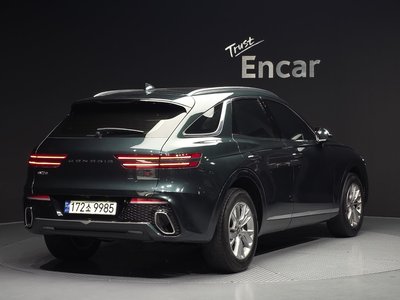 صورة 4 لـ 2023 Genesis GV70
