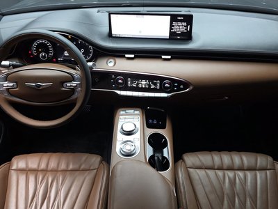 صورة 5 لـ 2023 Genesis GV70