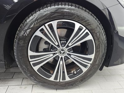 MERCEDES-BENZ E-CLASS - 8