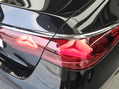MERCEDES-BENZ E-CLASS - 10